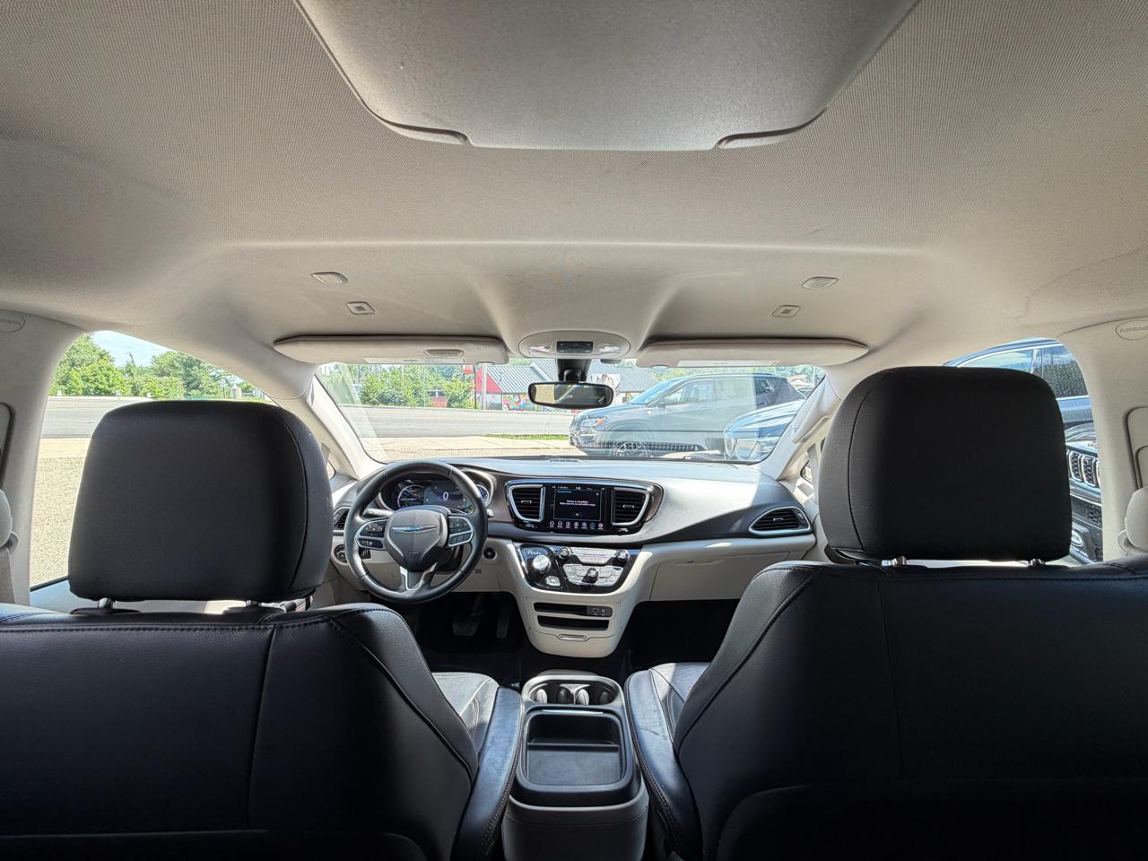 Chrysler Pacifica Hybrid Touring L FWD 2018