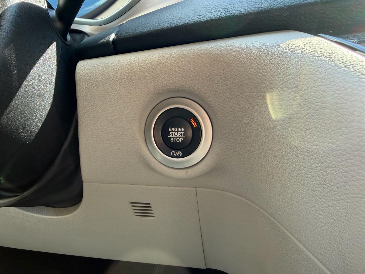 Chrysler Pacifica Hybrid Touring L FWD 2018