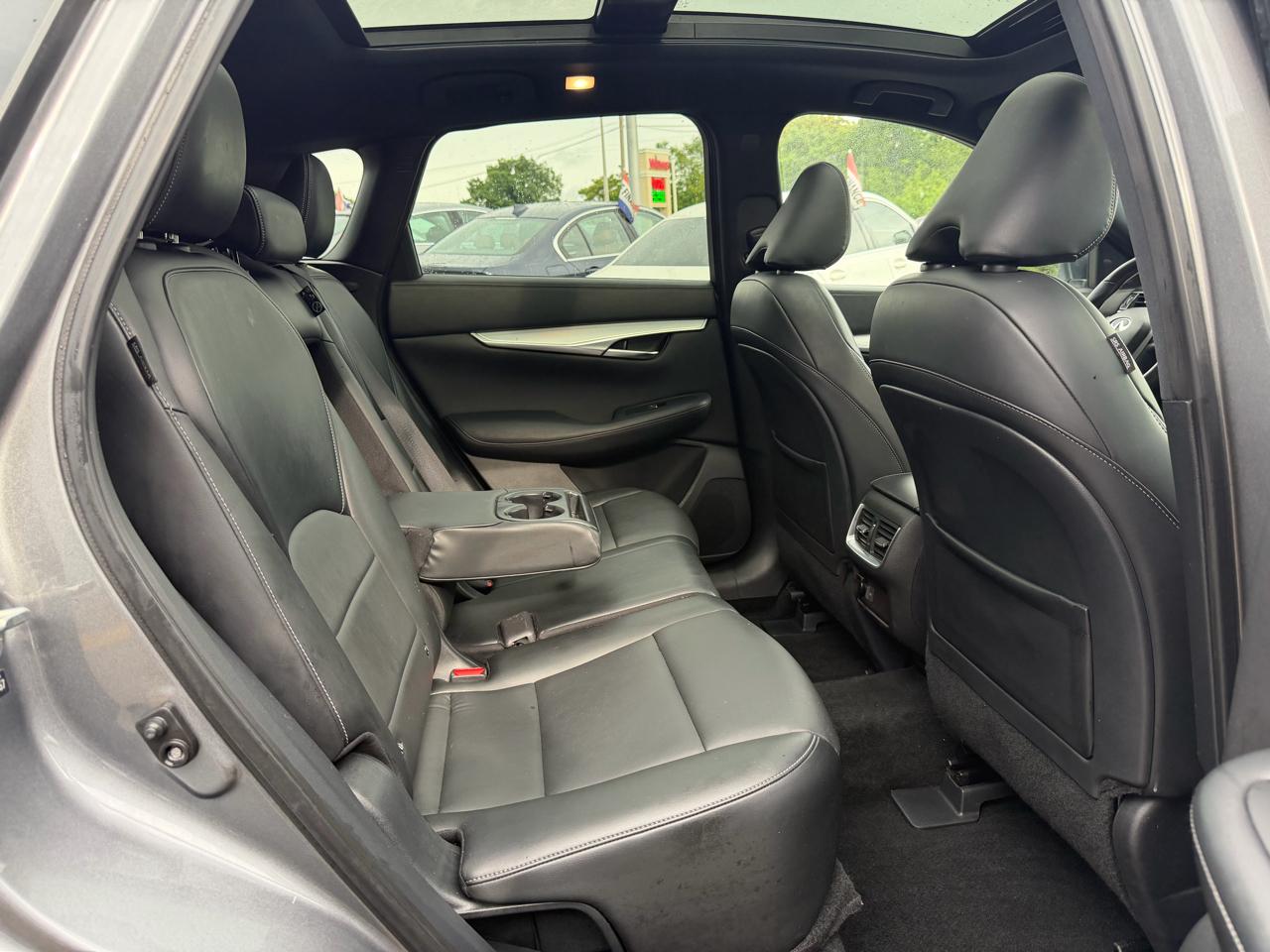 Infiniti QX50 LUXE AWD 2021