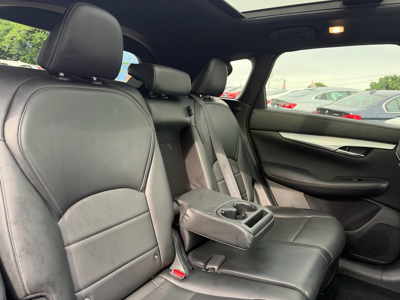Infiniti QX50 LUXE AWD 2021