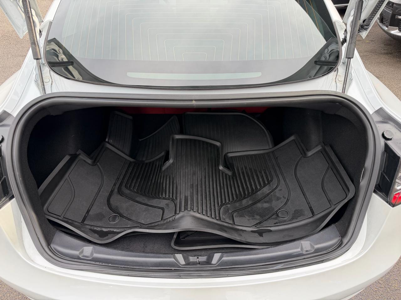 Tesla Model 3 Standard Range RWD 2020