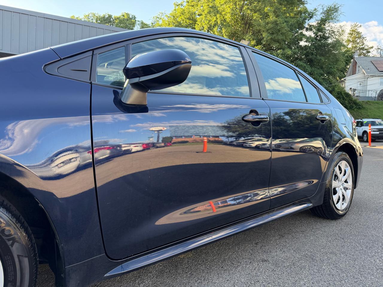 Toyota Corolla LE CVT (Natl) 2025