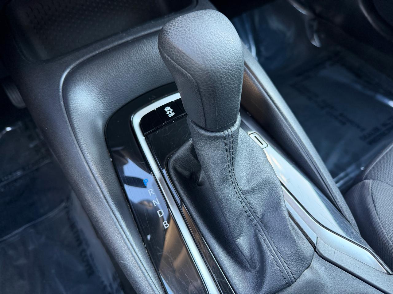 Toyota Corolla LE CVT (Natl) 2025