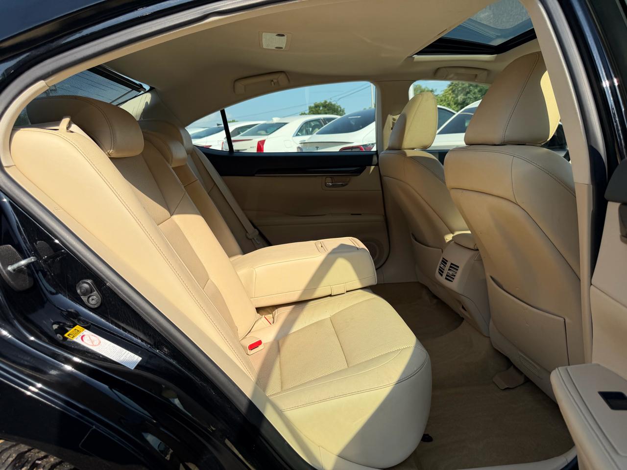 Lexus ES 350 4dr Sdn 2014