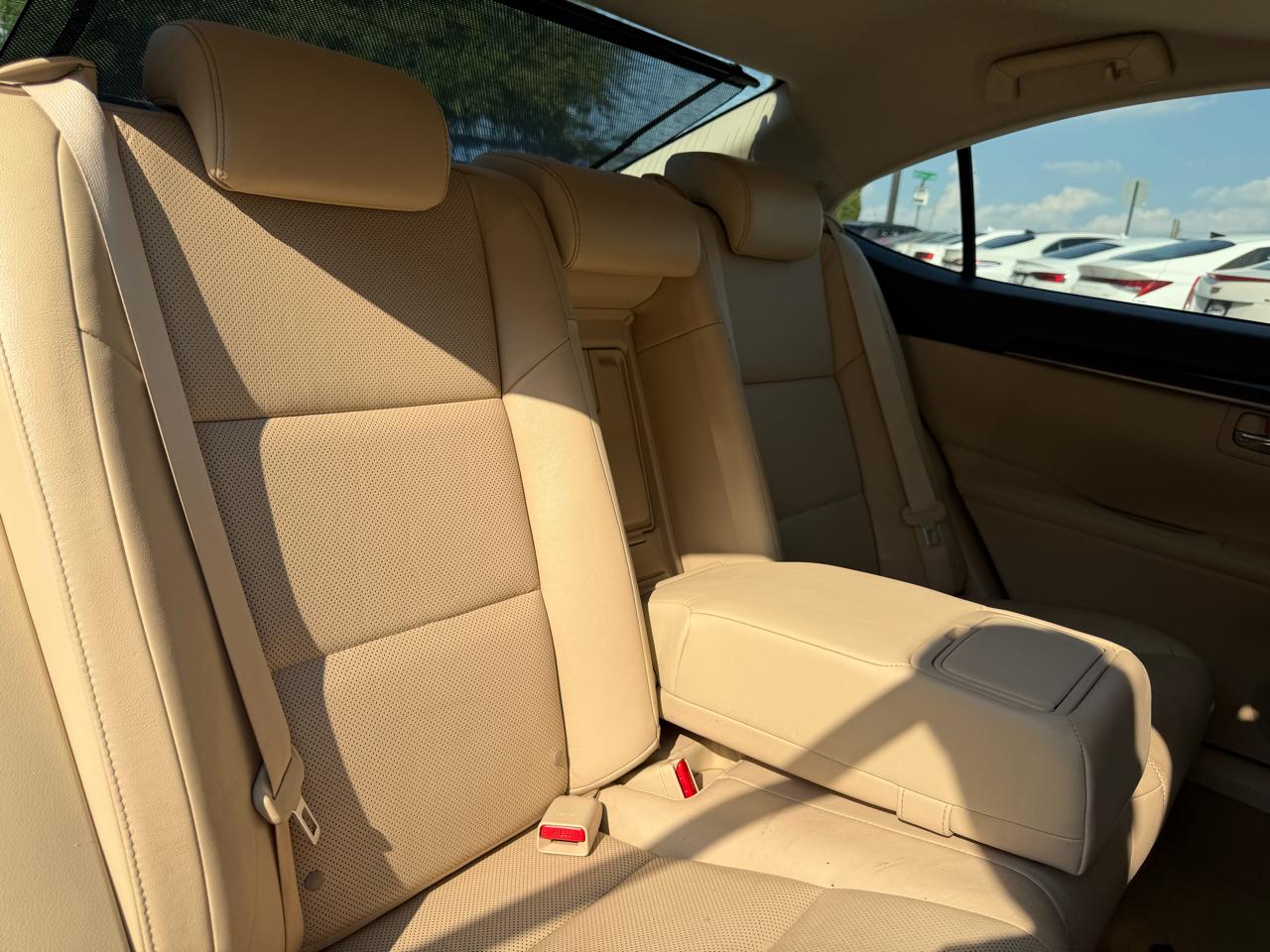 Lexus ES 350 4dr Sdn 2014