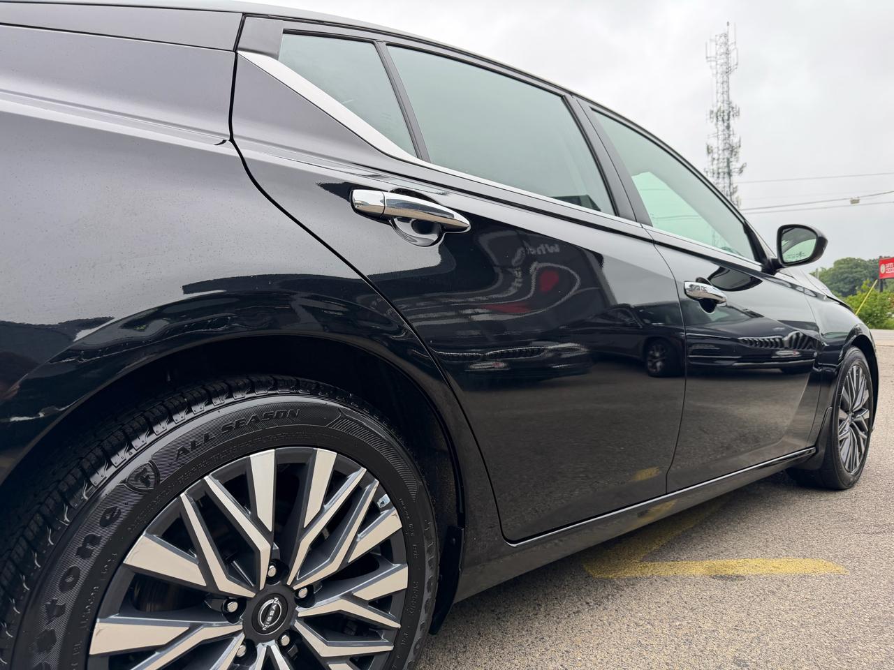 Nissan Altima 2.5 SV Sedan 2024