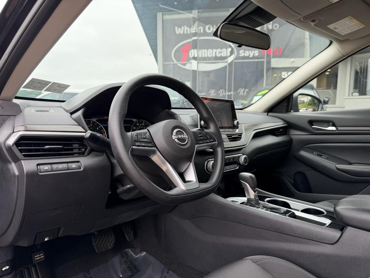 Nissan Altima 2.5 SV Sedan 2024