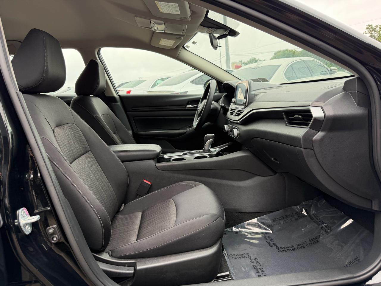 Nissan Altima 2.5 SV Sedan 2024