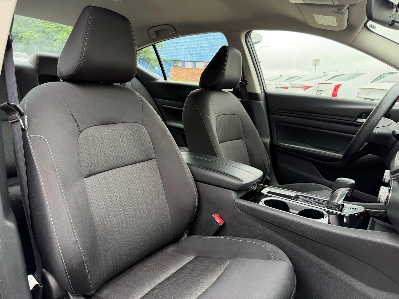 Nissan Altima 2.5 SV Sedan 2024