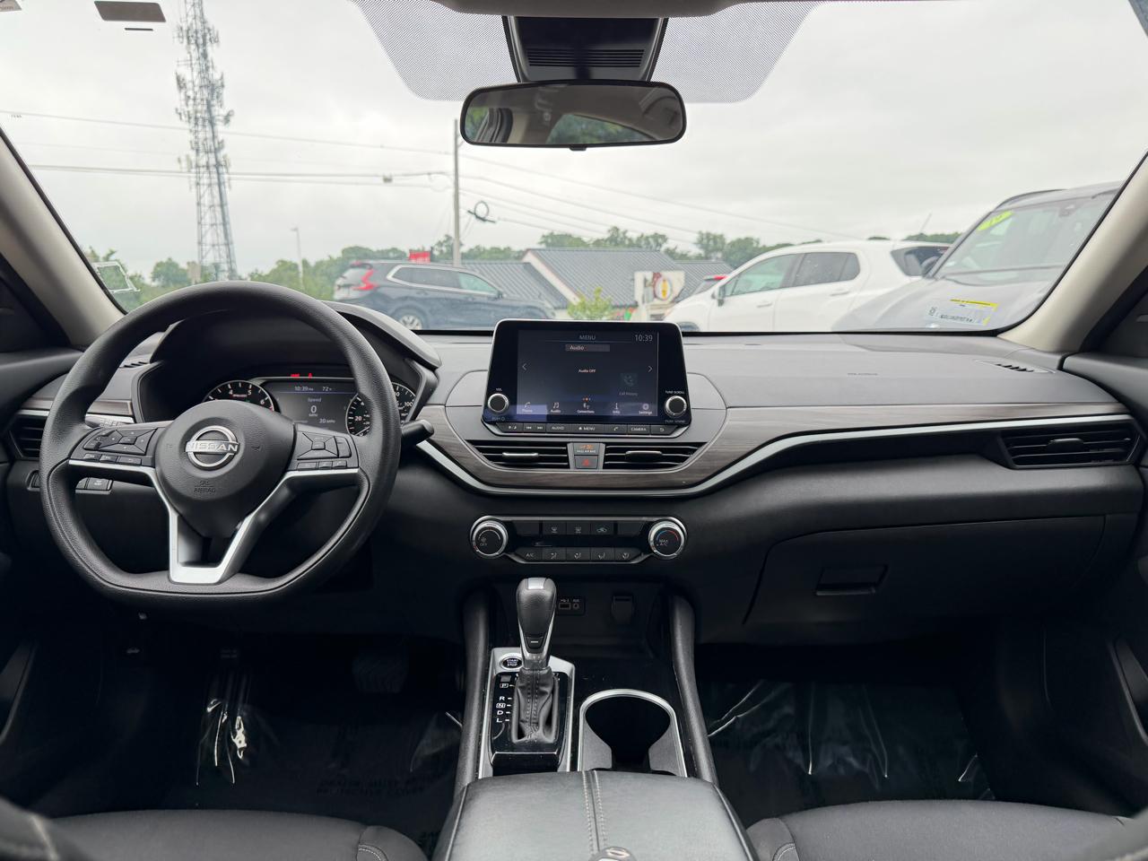 Nissan Altima 2.5 SV Sedan 2024