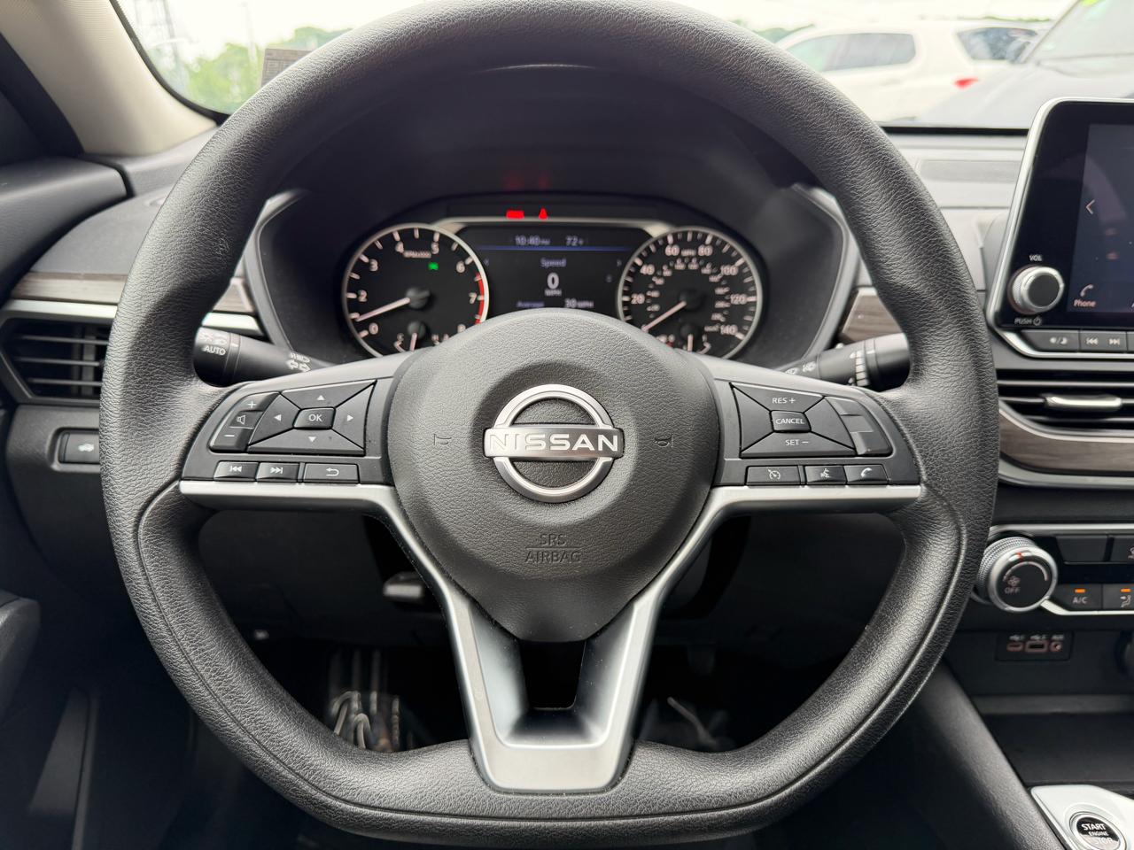 Nissan Altima 2.5 SV Sedan 2024