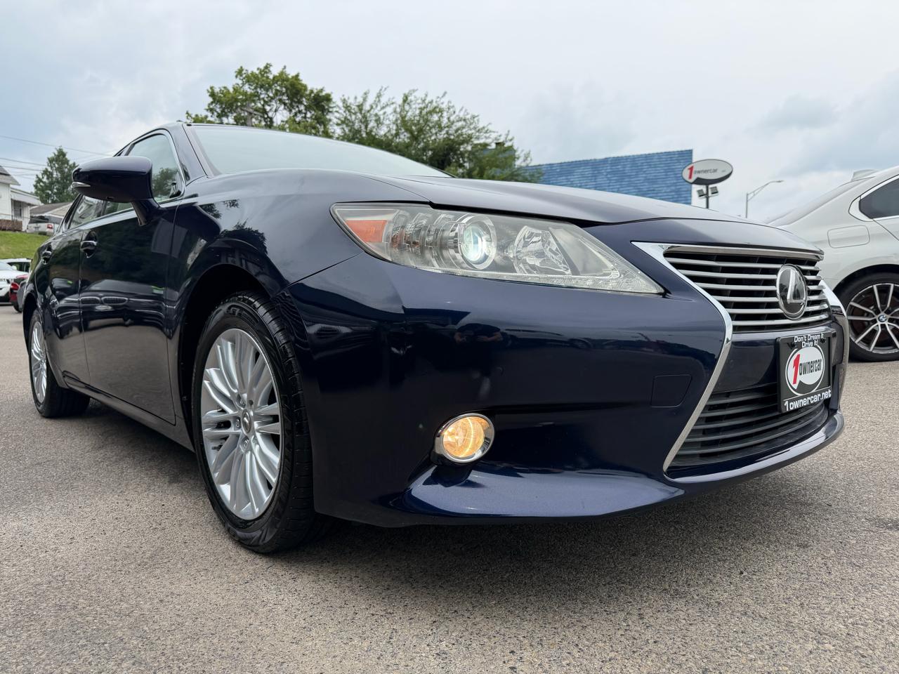 Lexus ES 350 4dr Sdn 2013