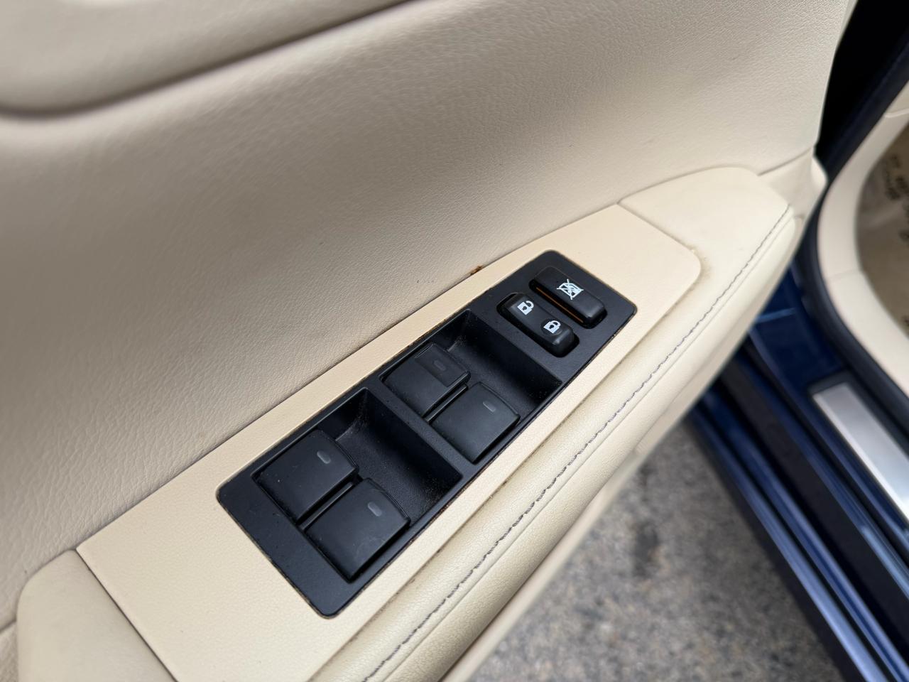 Lexus ES 350 4dr Sdn 2013
