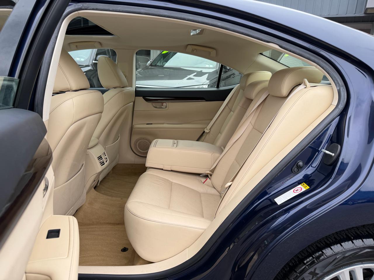 Lexus ES 350 4dr Sdn 2013