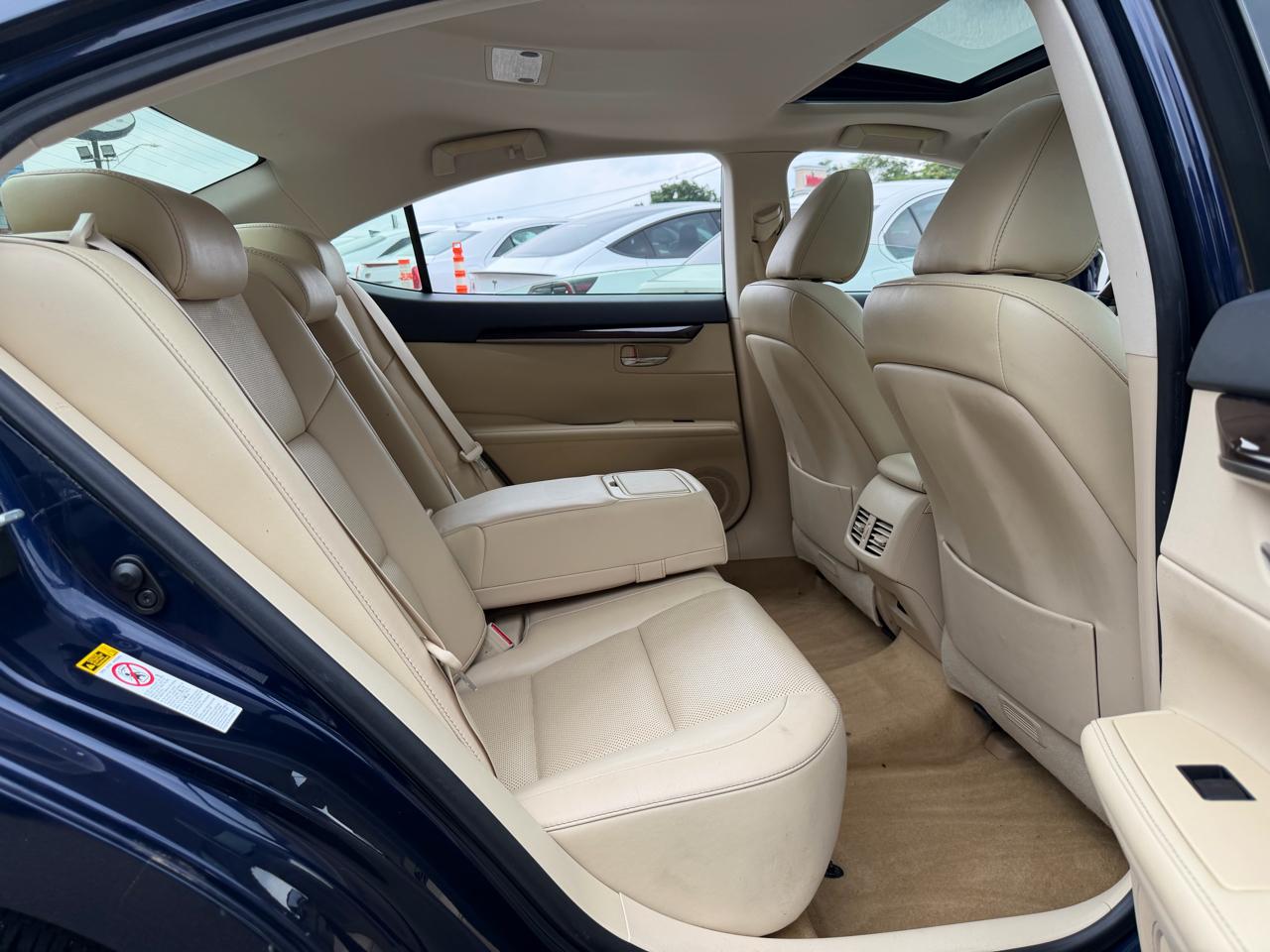 Lexus ES 350 4dr Sdn 2013
