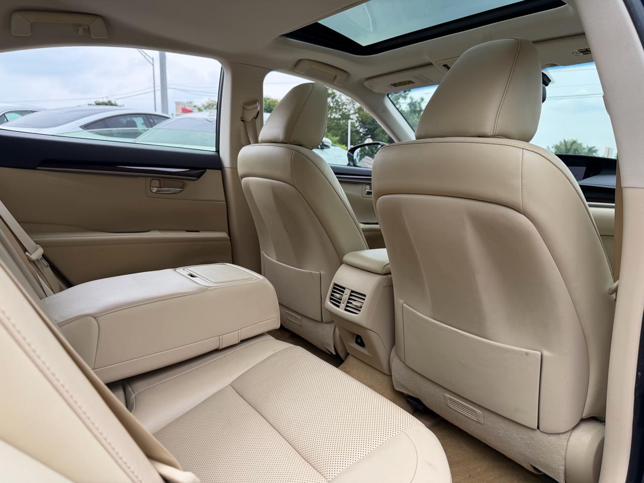 Lexus ES 350 4dr Sdn 2013