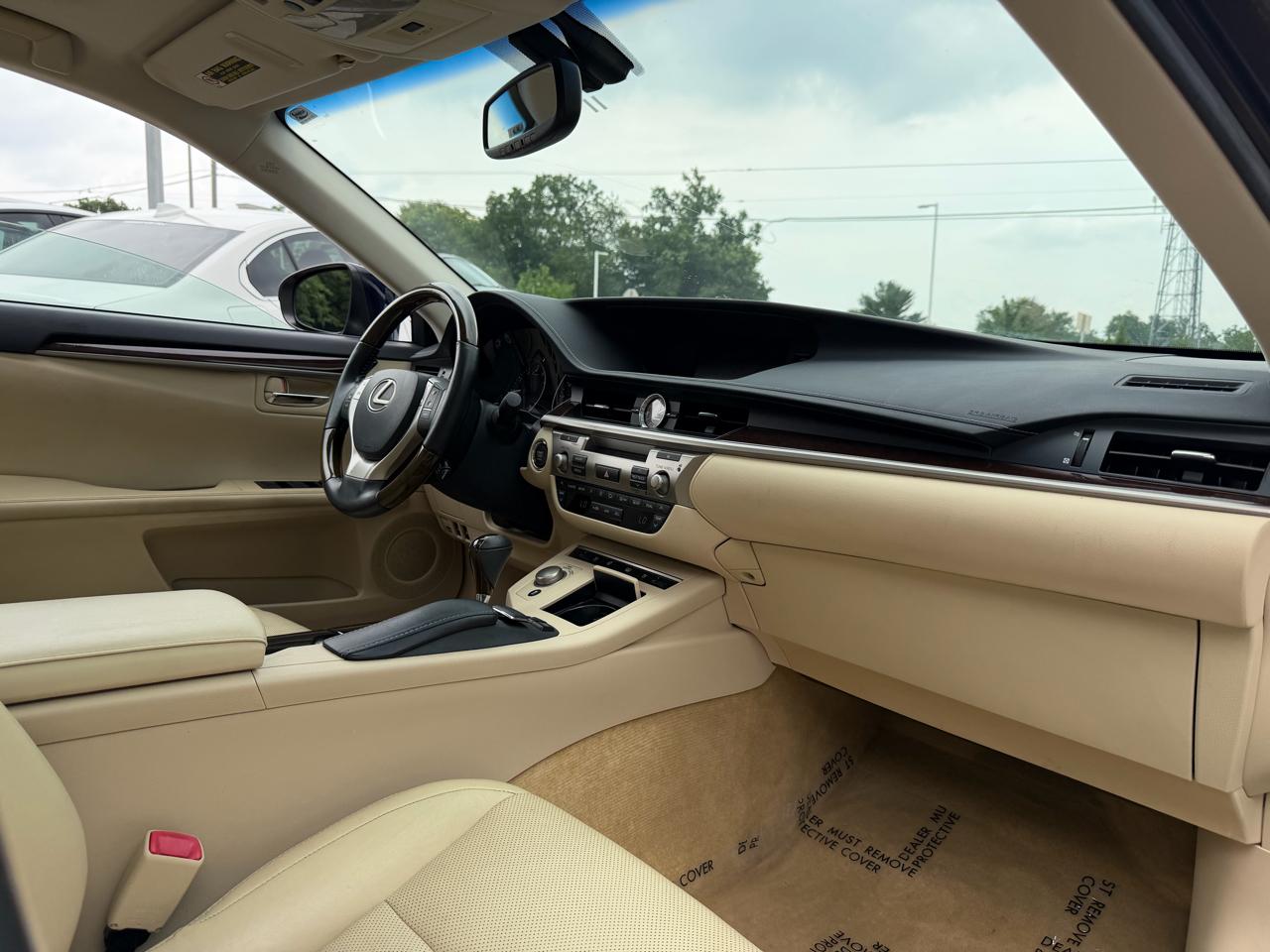 Lexus ES 350 4dr Sdn 2013
