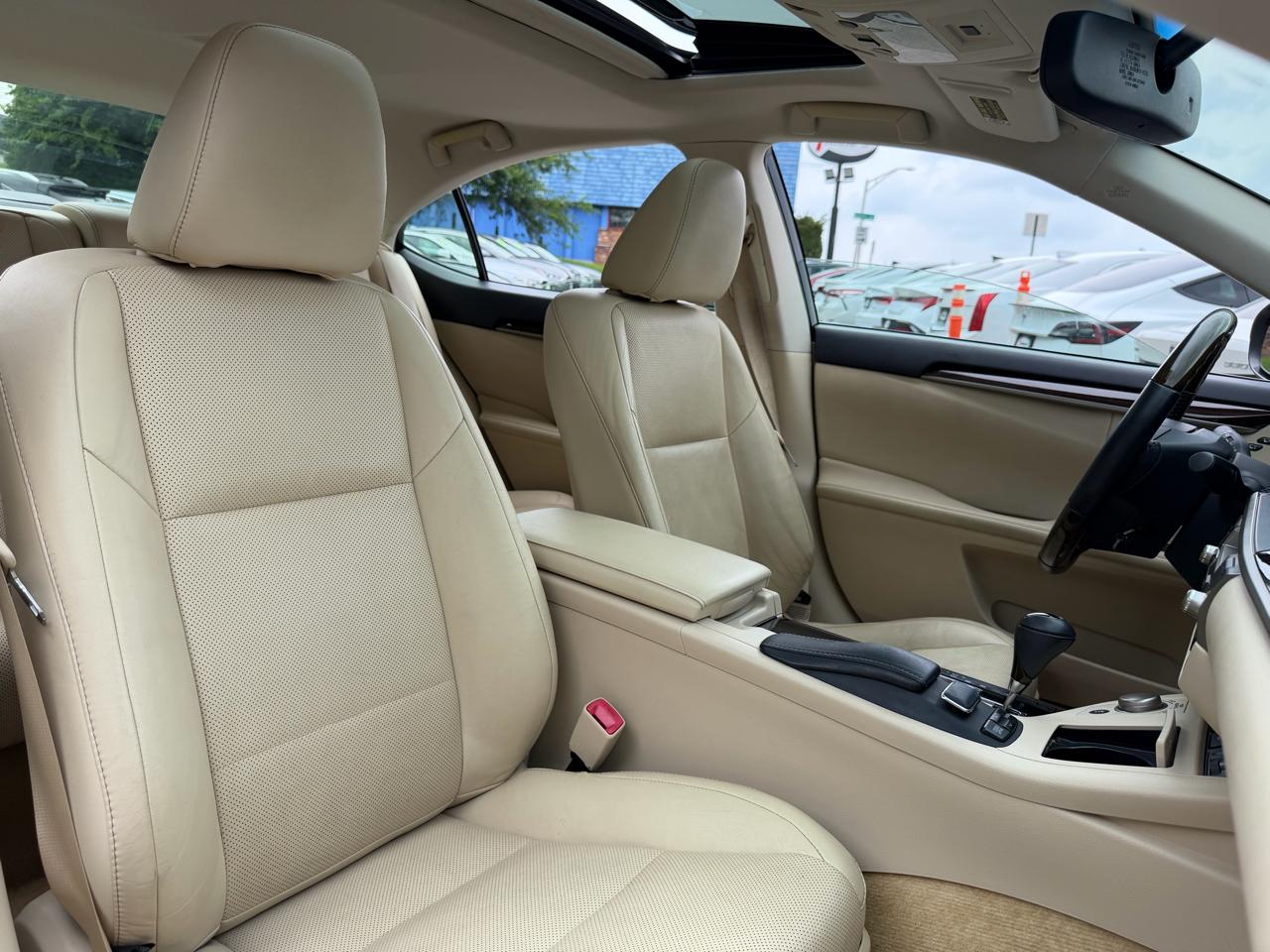 Lexus ES 350 4dr Sdn 2013