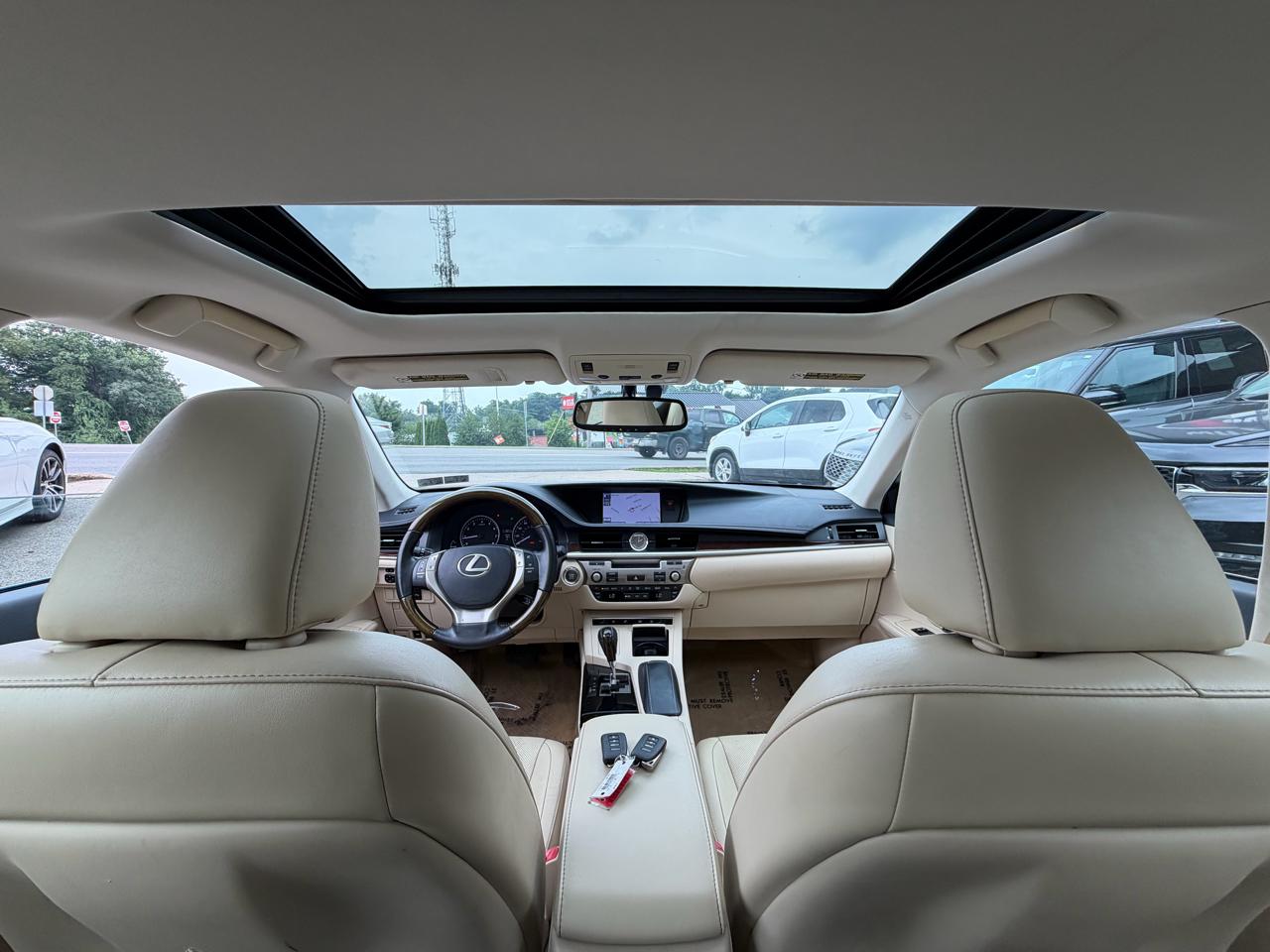 Lexus ES 350 4dr Sdn 2013