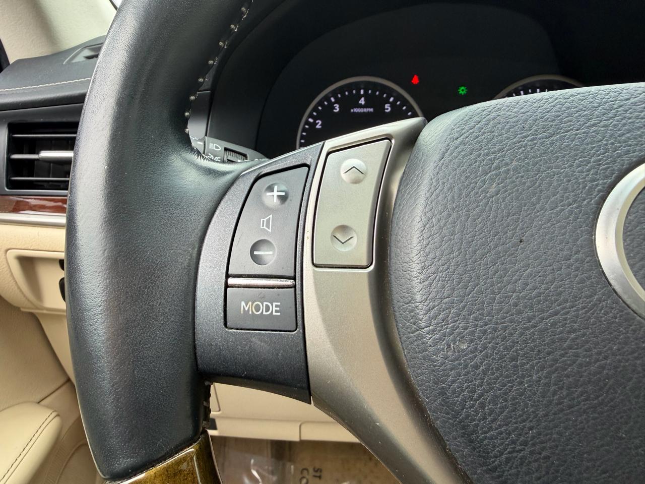 Lexus ES 350 4dr Sdn 2013
