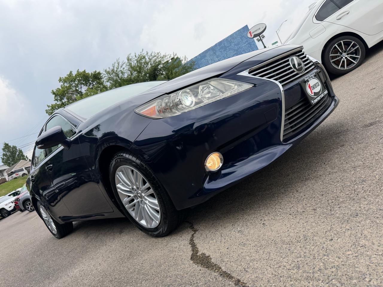 Lexus ES 350 4dr Sdn 2013