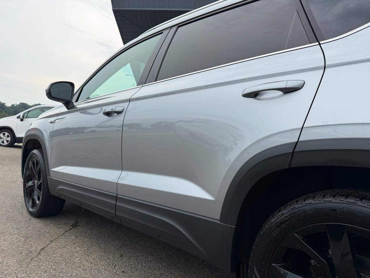 Volkswagen Taos SE FWD 2023