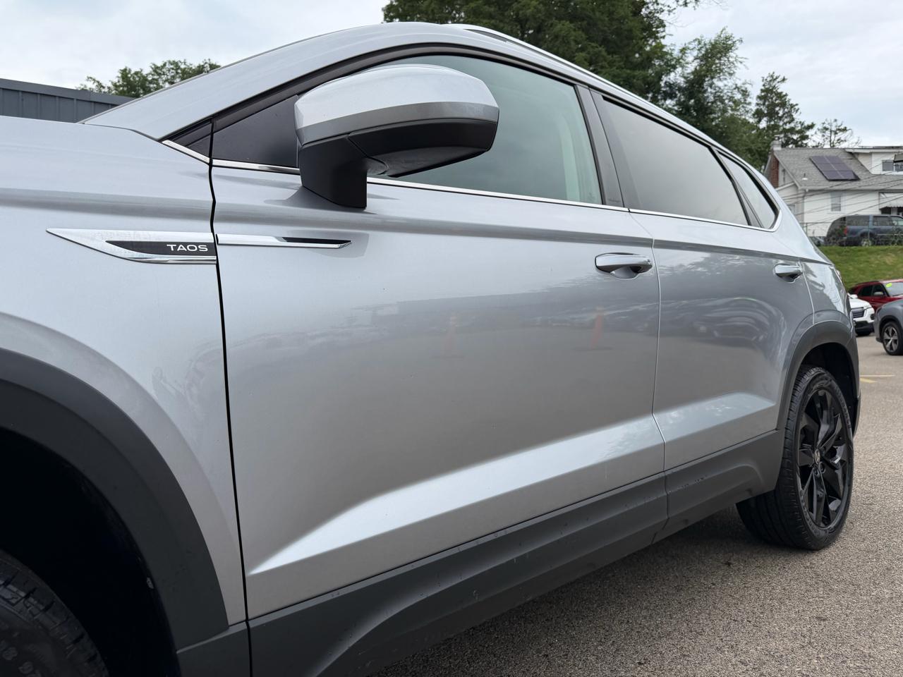 Volkswagen Taos SE FWD 2023