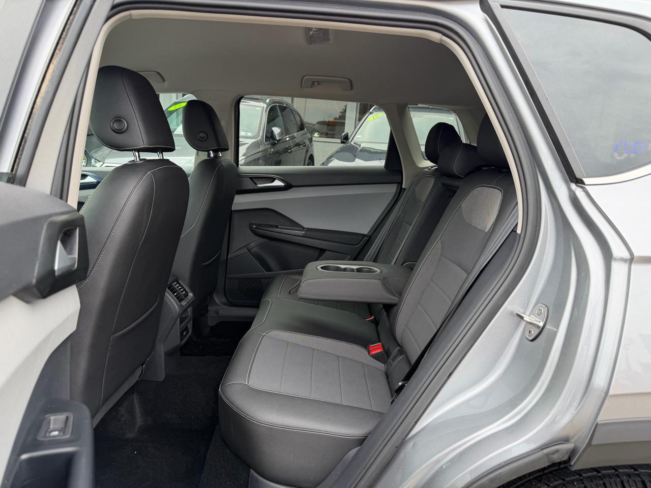 Volkswagen Taos SE FWD 2023