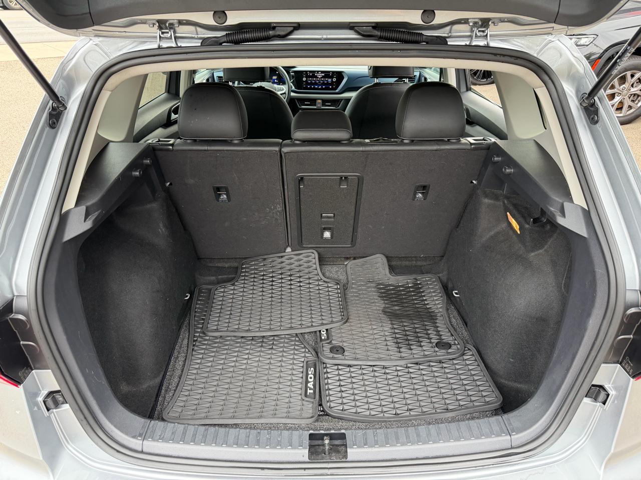 Volkswagen Taos SE FWD 2023