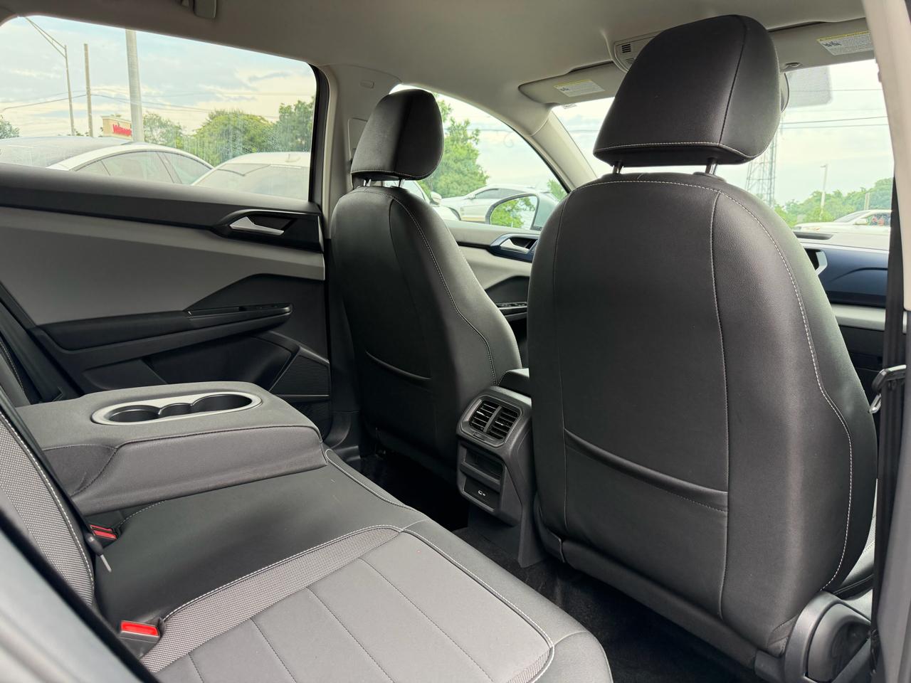Volkswagen Taos SE FWD 2023