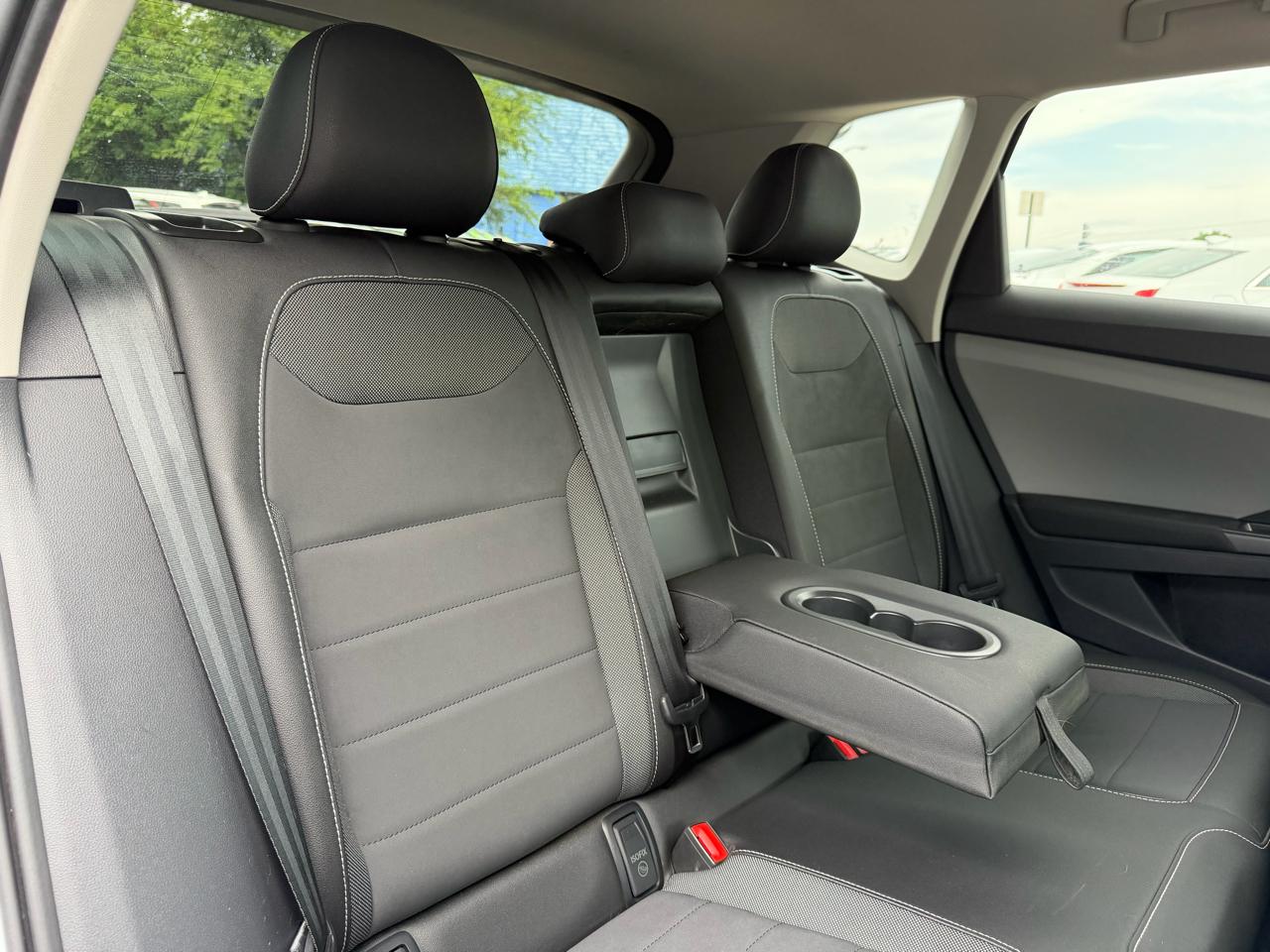 Volkswagen Taos SE FWD 2023