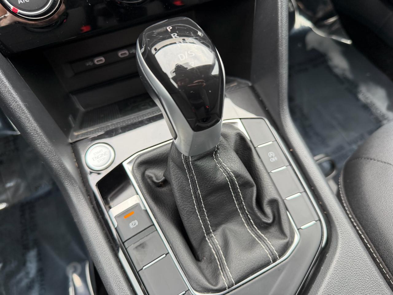 Volkswagen Taos SE FWD 2023
