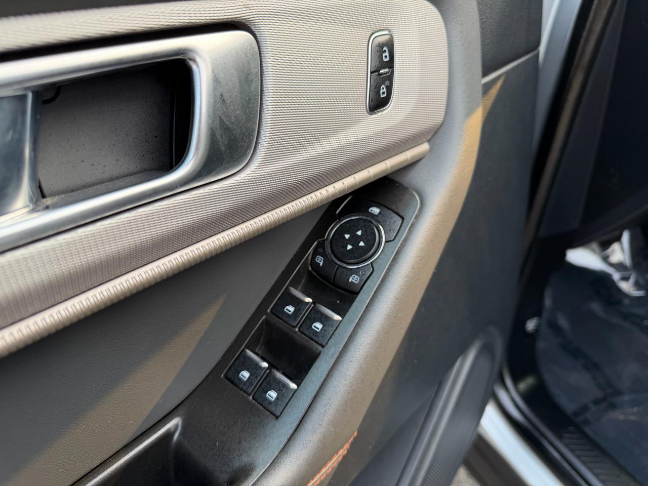 Ford Explorer Active 4WD 2025