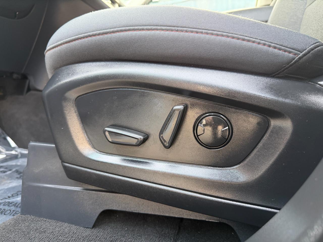 Ford Explorer Active 4WD 2025