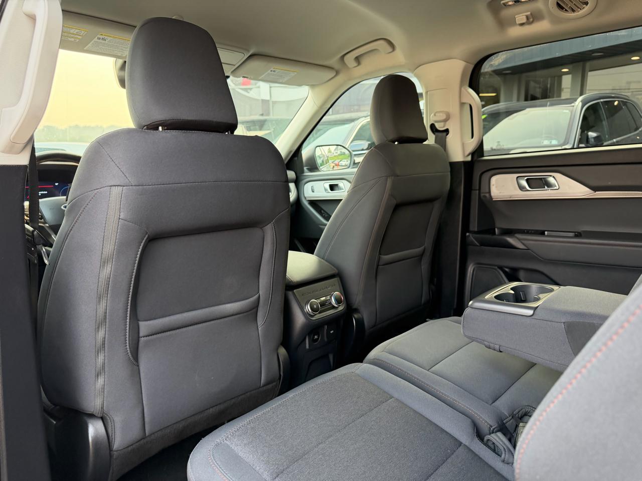 Ford Explorer Active 4WD 2025