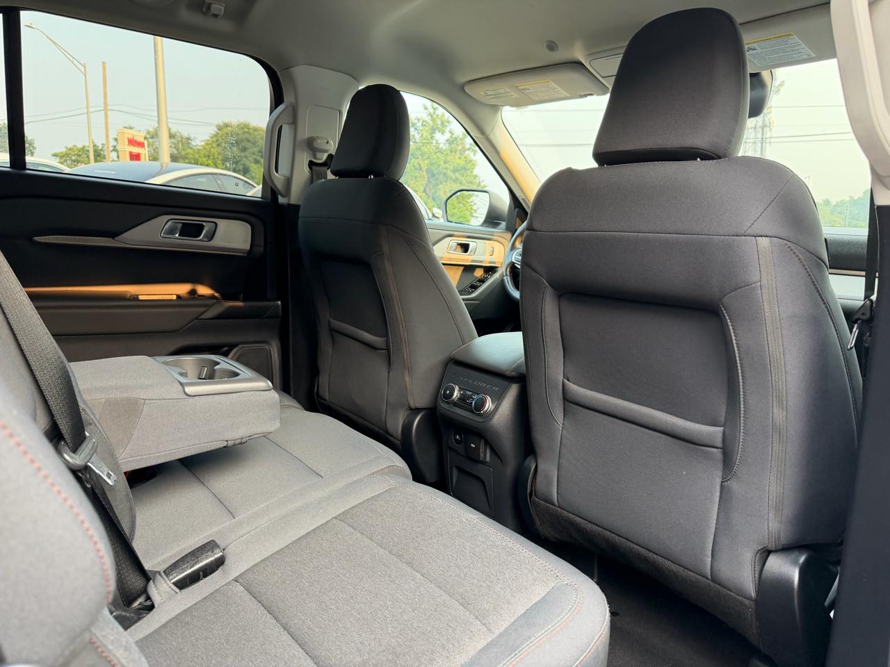 Ford Explorer Active 4WD 2025