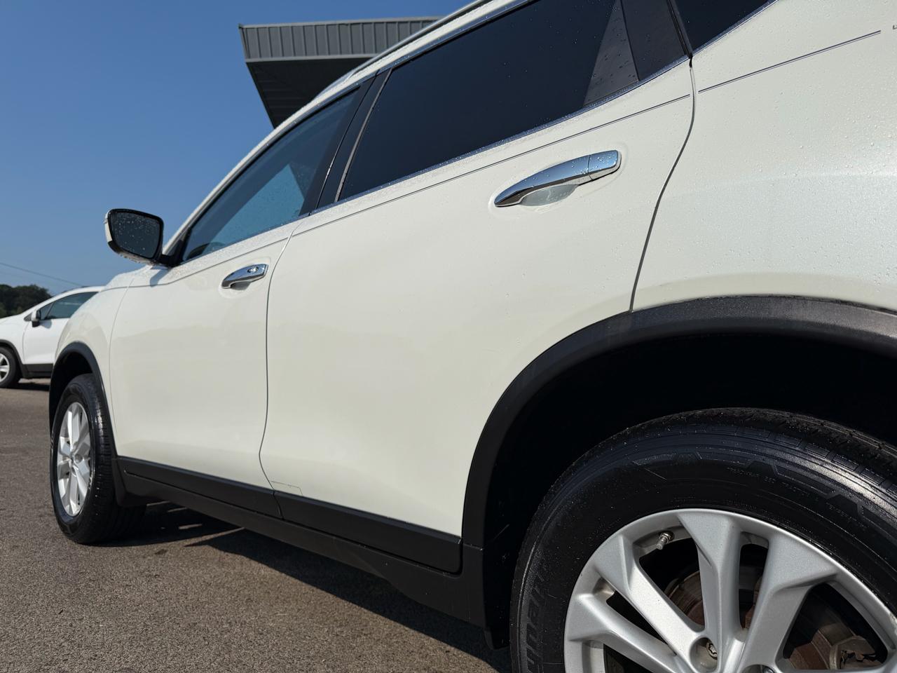 Nissan Rogue AWD 4dr SV 2016