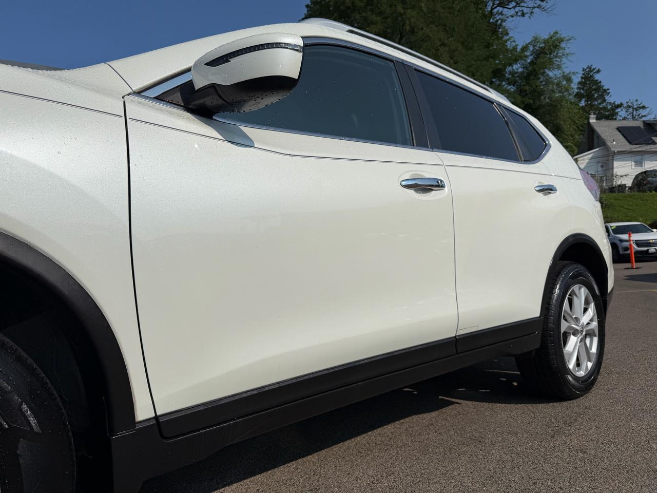 Nissan Rogue AWD 4dr SV 2016
