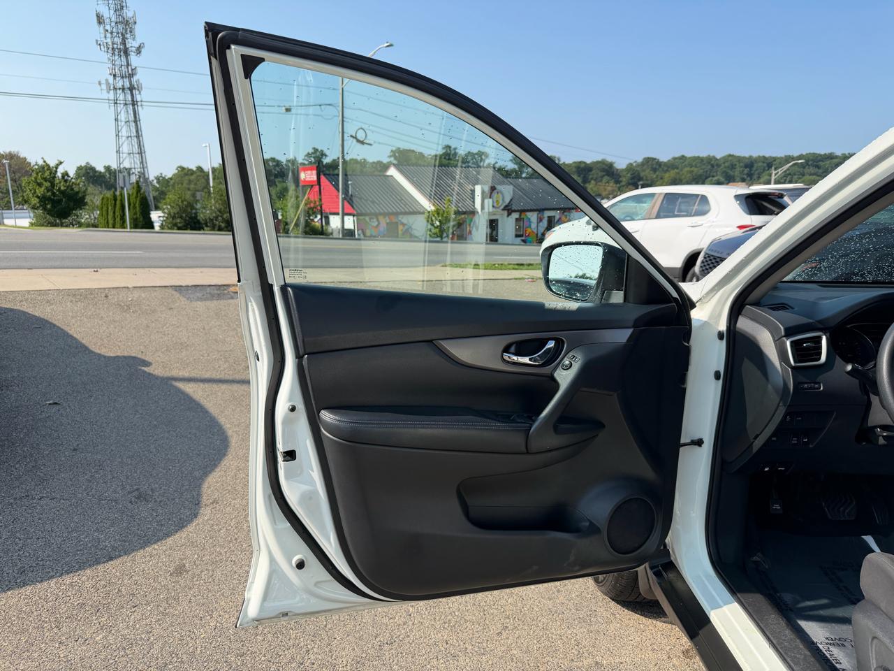 Nissan Rogue AWD 4dr SV 2016