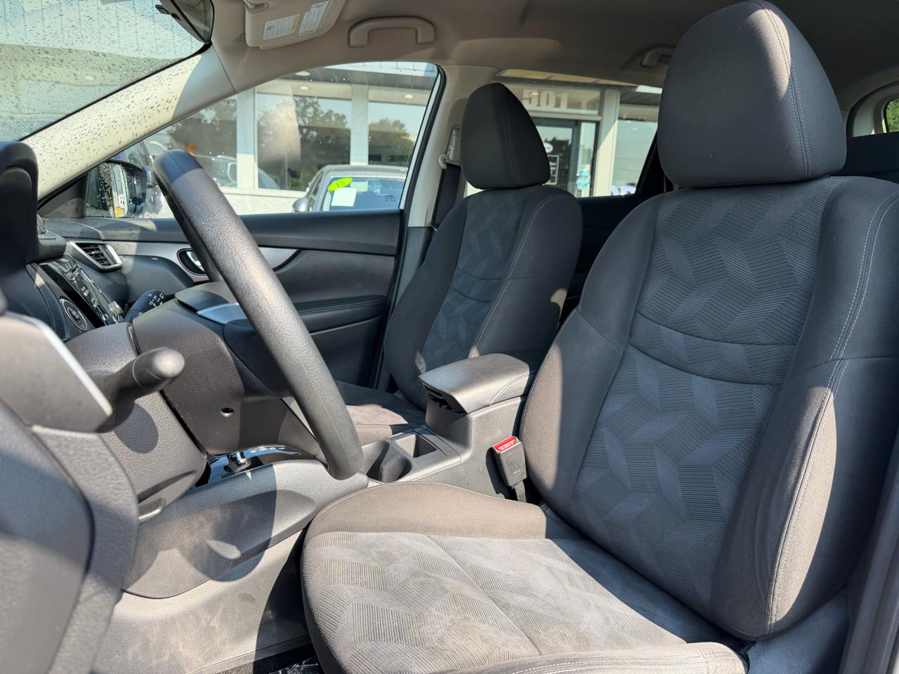 Nissan Rogue AWD 4dr SV 2016