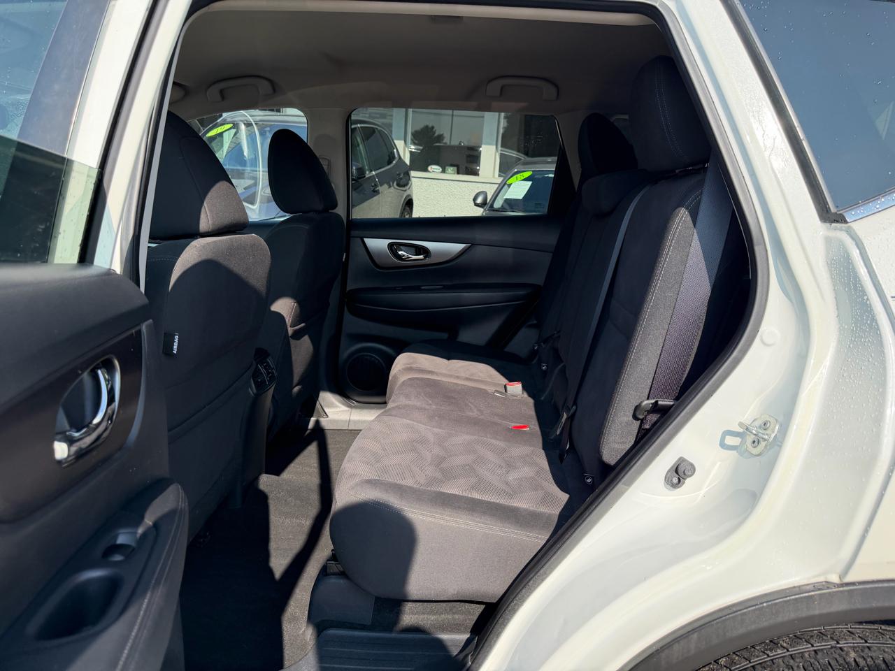 Nissan Rogue AWD 4dr SV 2016