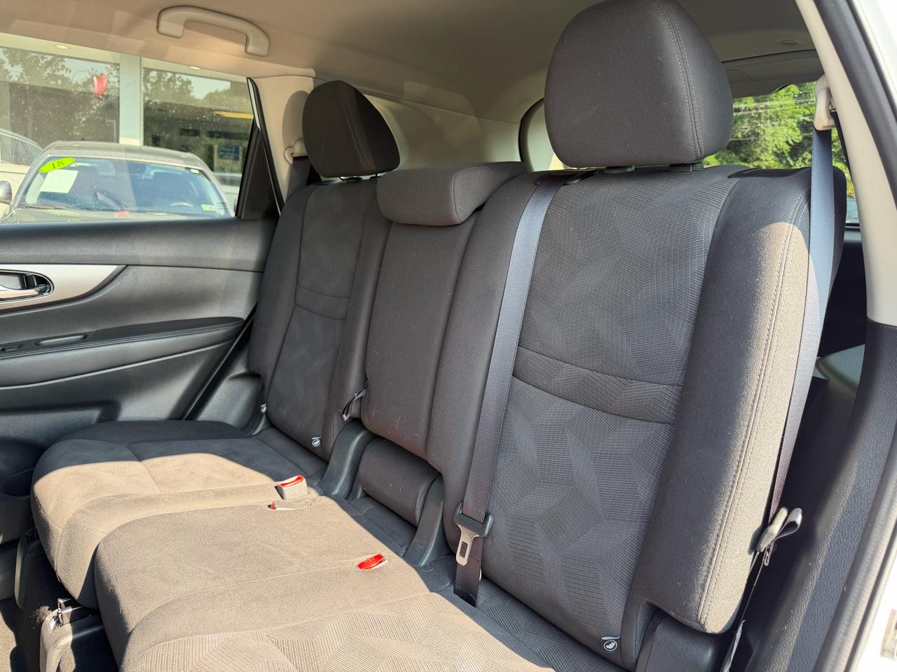 Nissan Rogue AWD 4dr SV 2016
