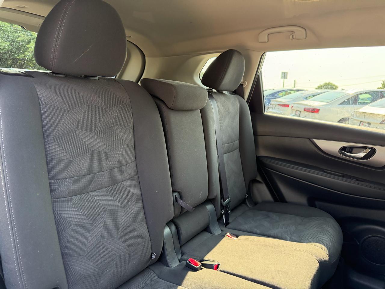 Nissan Rogue AWD 4dr SV 2016