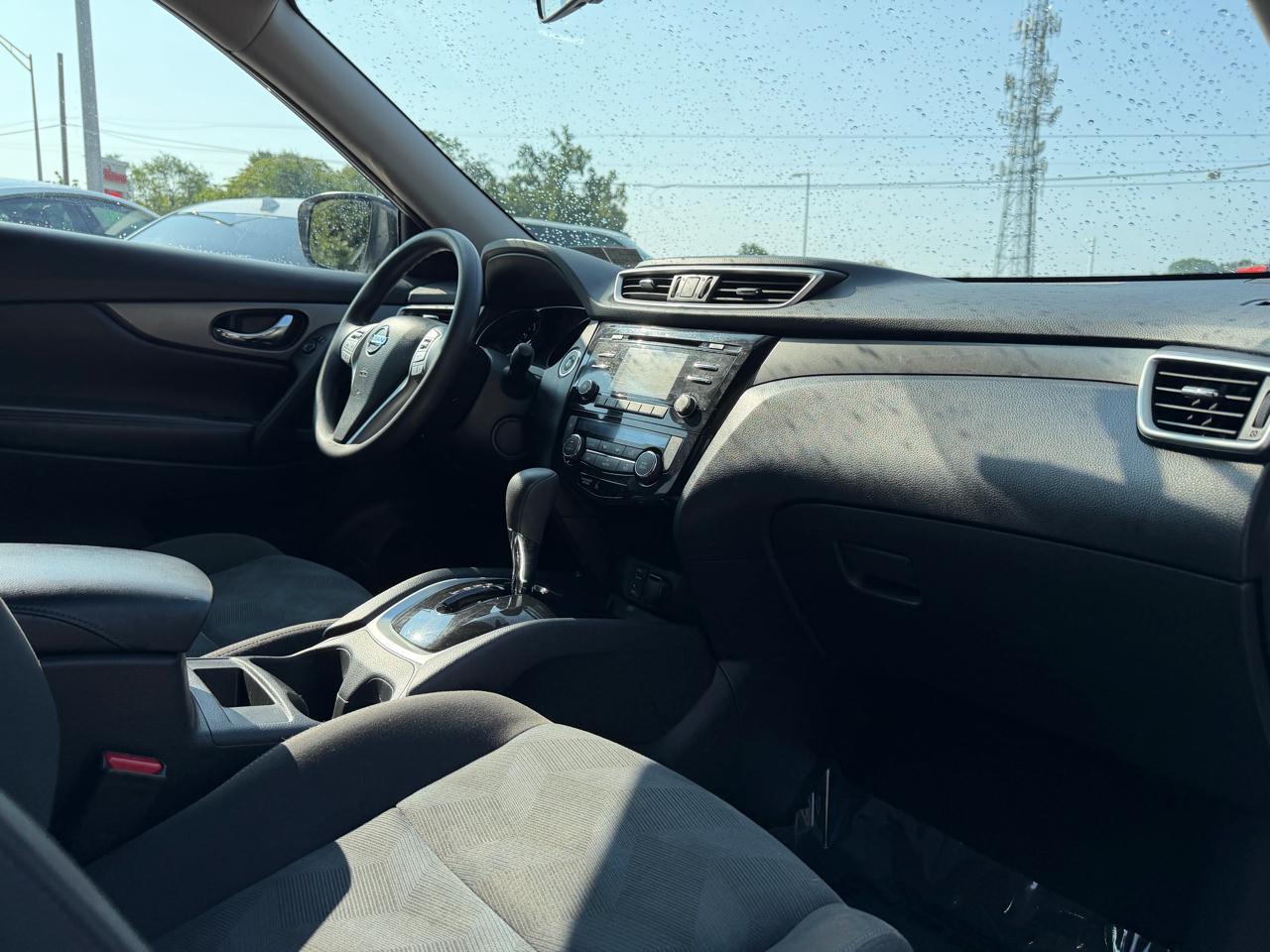 Nissan Rogue AWD 4dr SV 2016