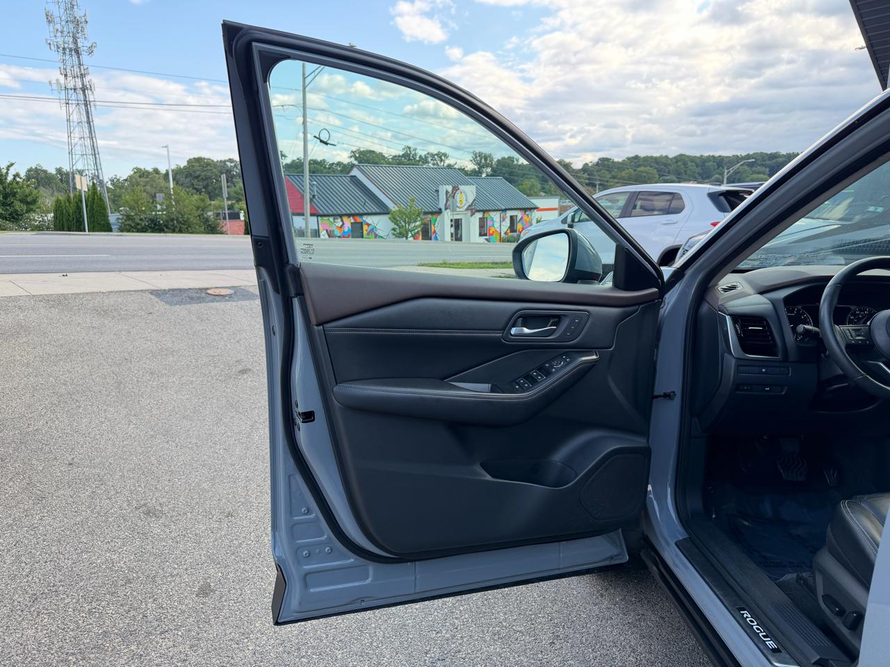 Nissan Rogue AWD SL *Ltd Avail* 2023