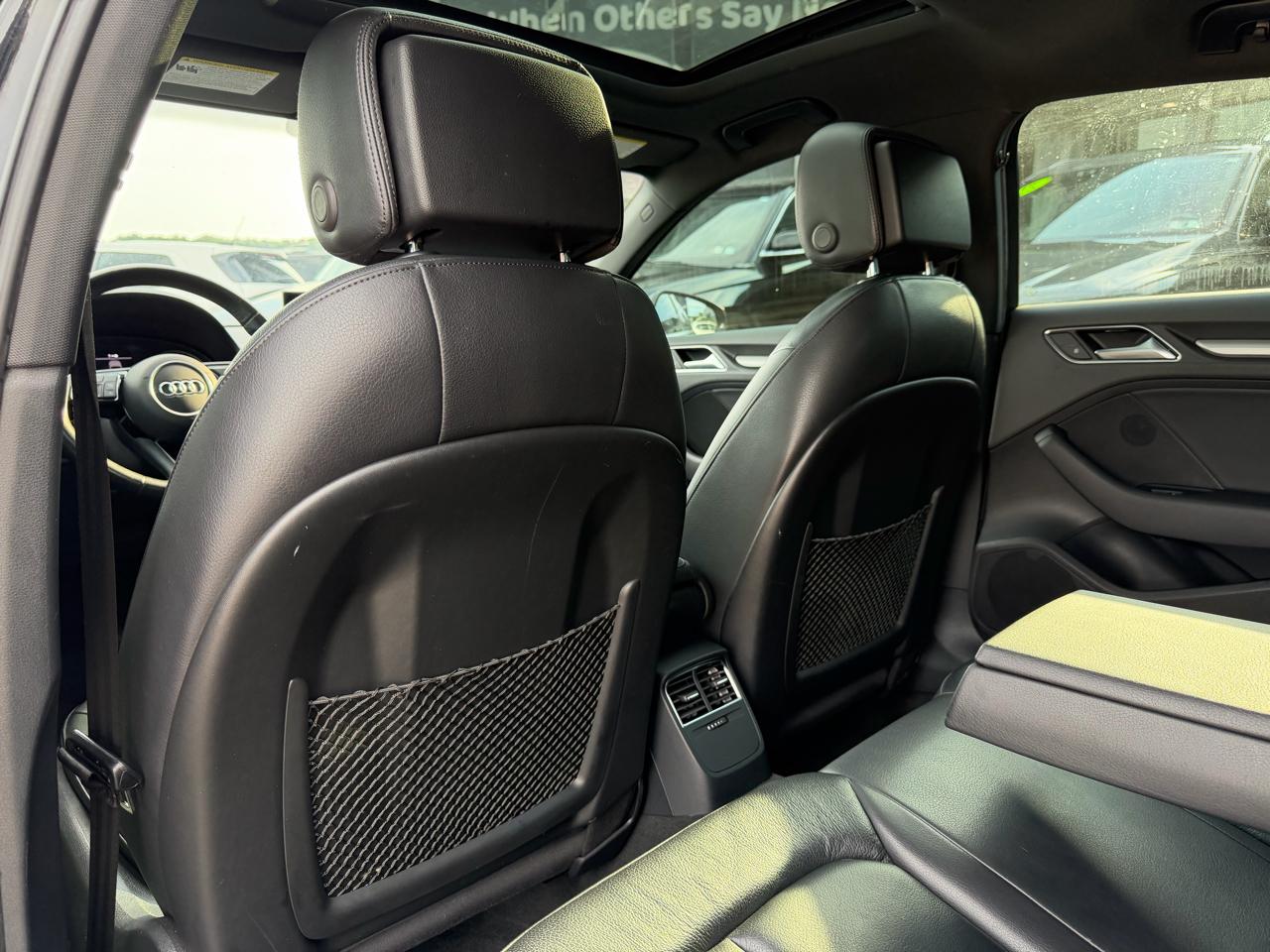 Audi A3 Sedan Premium 45 TFSI quattro 2019