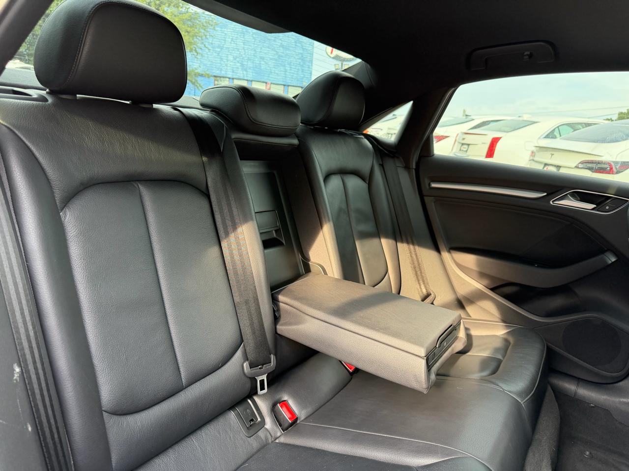 Audi A3 Sedan Premium 45 TFSI quattro 2019