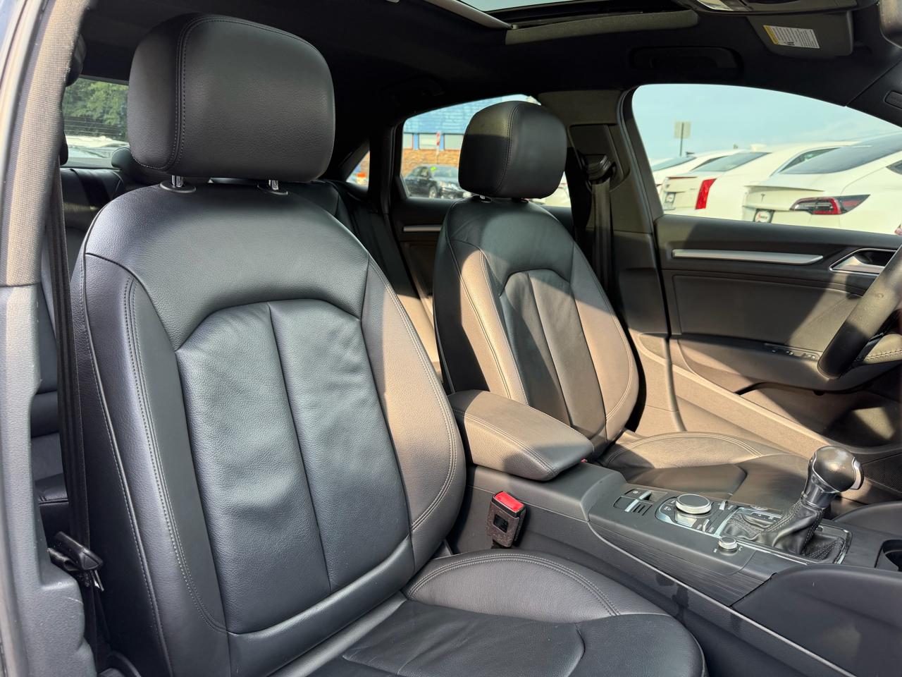 Audi A3 Sedan Premium 45 TFSI quattro 2019