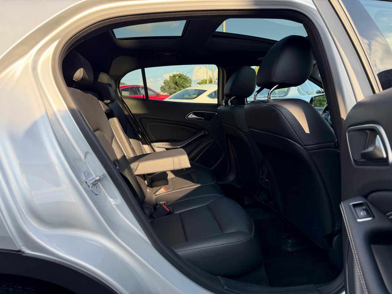Mercedes-Benz GLA GLA 250 4MATIC SUV 2020