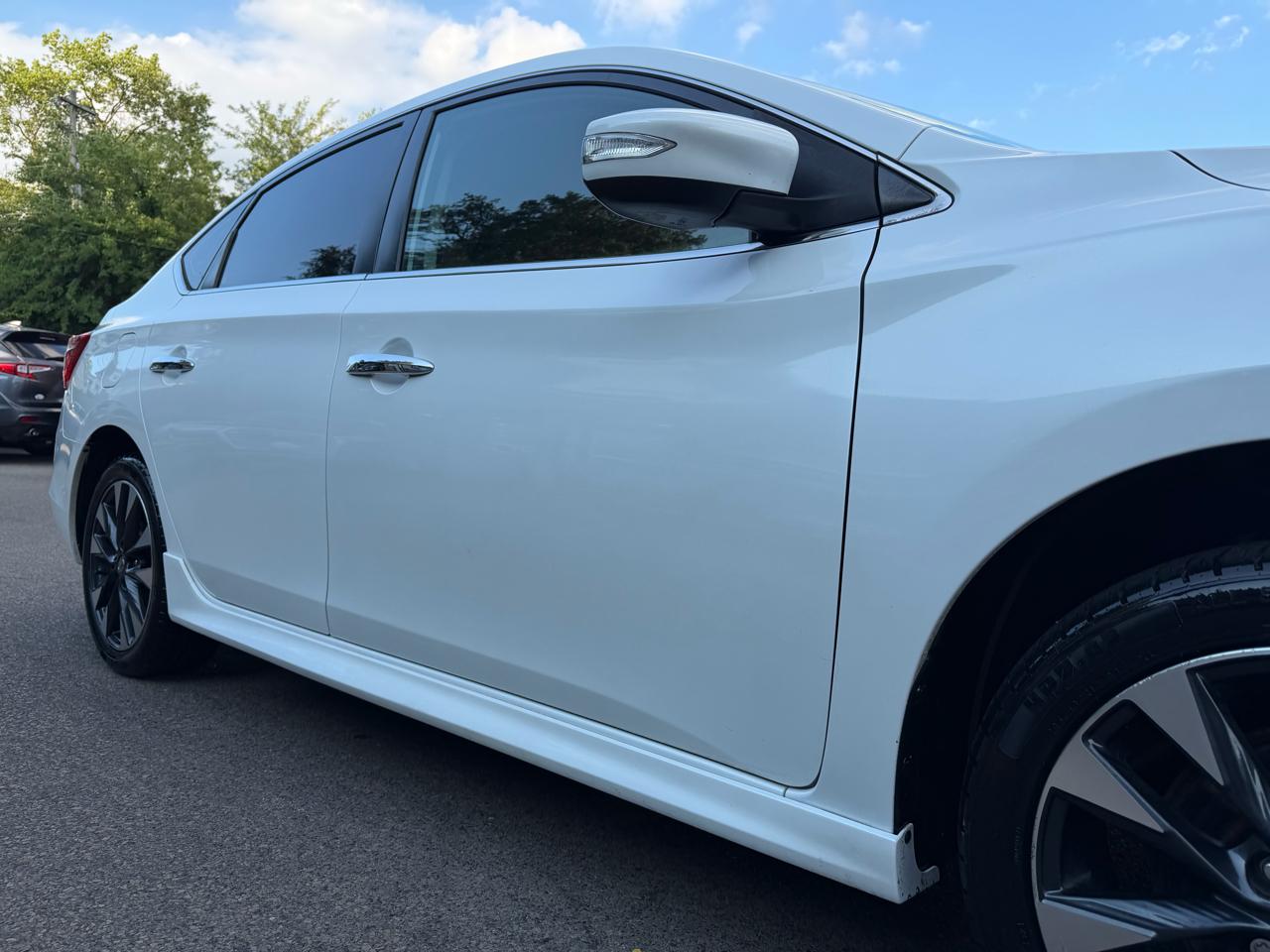 Nissan Sentra 4dr Sdn I4 CVT SR 2016